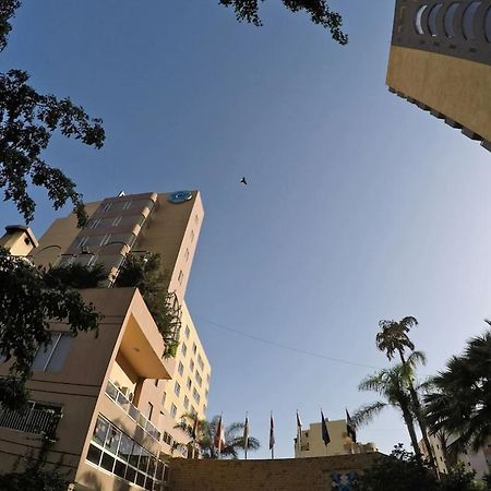 فندق كوزموبوليتان بيروت المظهر الخارجي الصورة